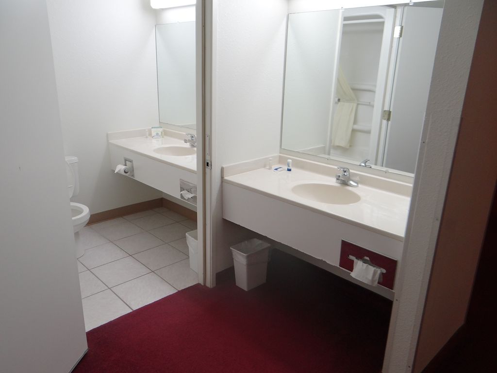 Rock Creek Hotel Sabetha Room photo