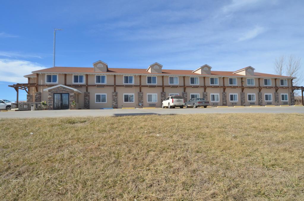 Rock Creek Hotel Sabetha Exterior photo