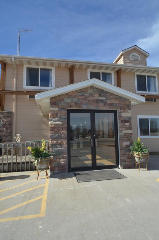 Rock Creek Hotel Sabetha Exterior photo